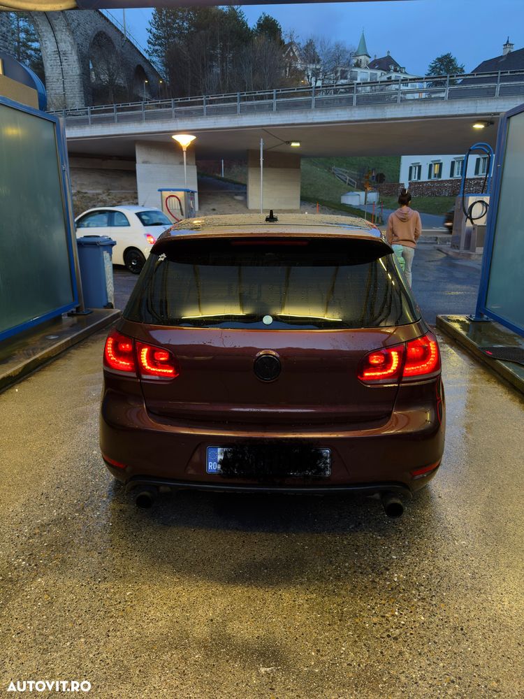 Volkswagen Golf 2.0 GTI DSG - 4