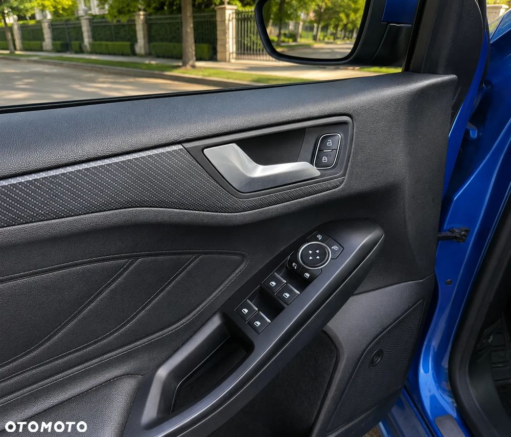 Ford Focus 2.0 EcoBlue ST-Line Business - 19