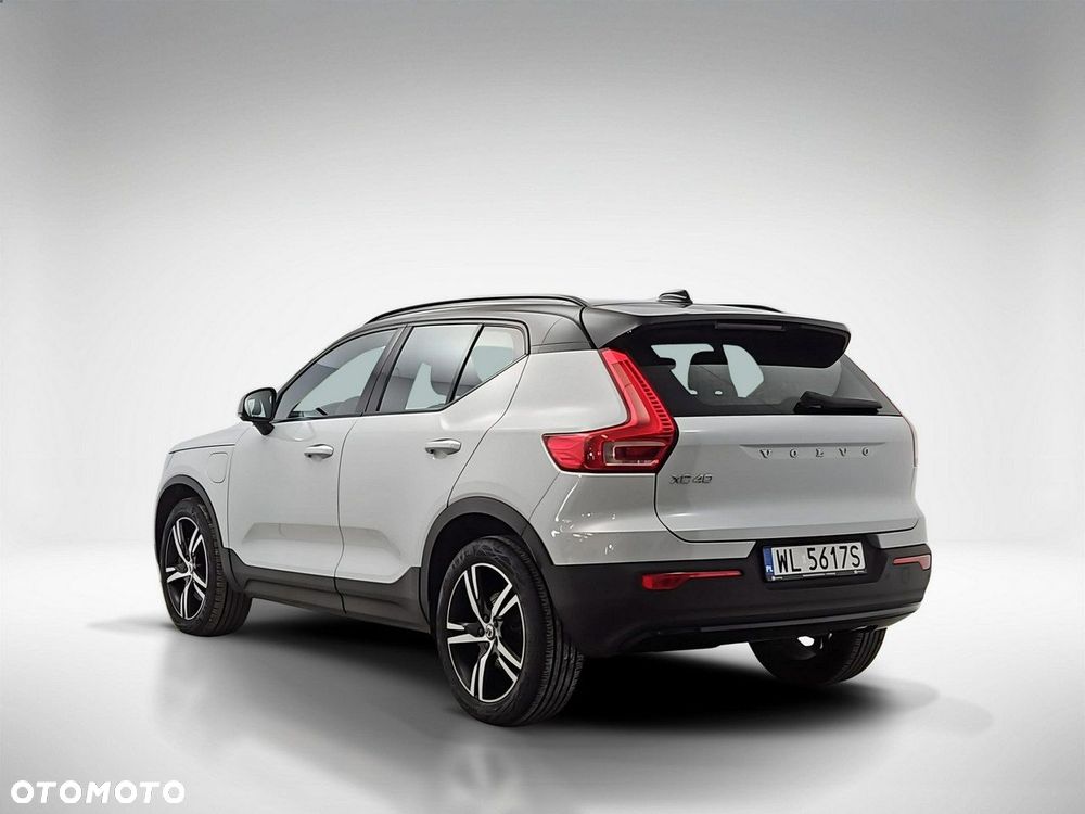 Volvo XC 40 T5 Plug-In Hybrid R-Design - 3