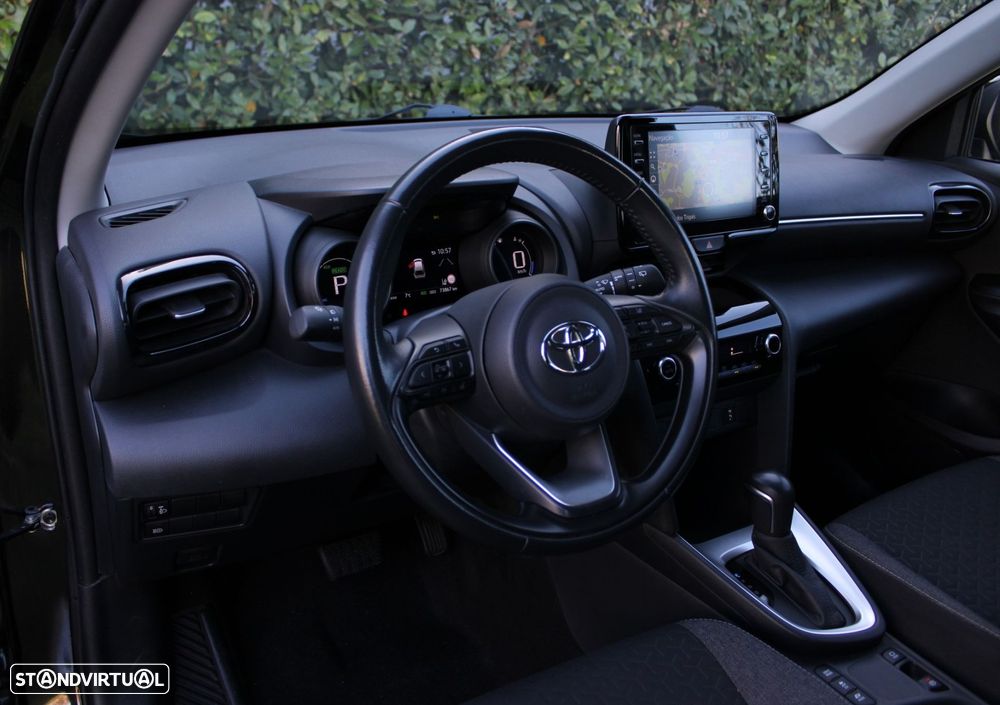 Toyota Yaris Cross 1.5 HDF Comfort Plus - 30