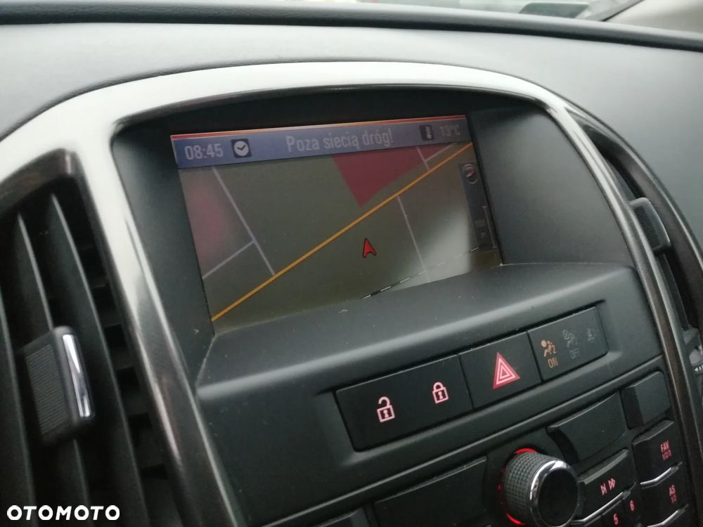 Opel Astra 1.4 T Cosmo - 11