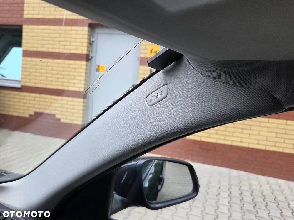 BMW X1 sDrive18i xLine - 28