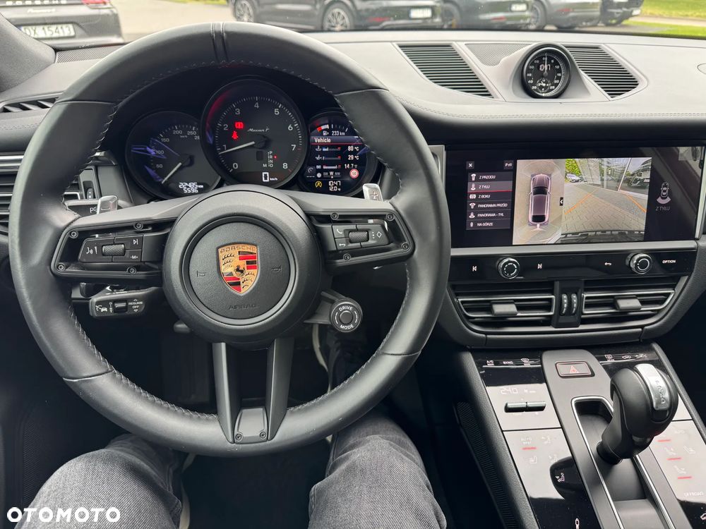 Porsche Macan T - 15