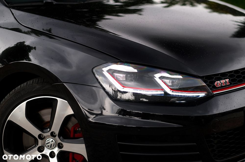 Volkswagen Golf - 7