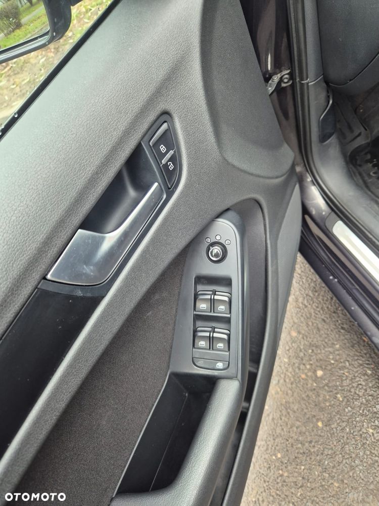 Audi A4 Avant 2.0 TDI DPF multitronic S line Sportpaket - 26