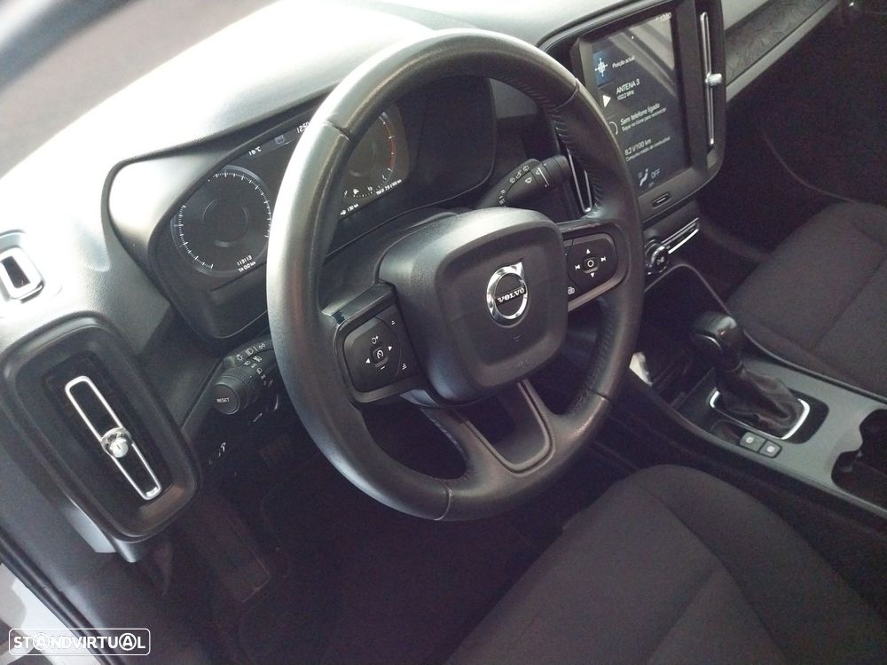 Volvo XC 40 2.0 D3 - 11