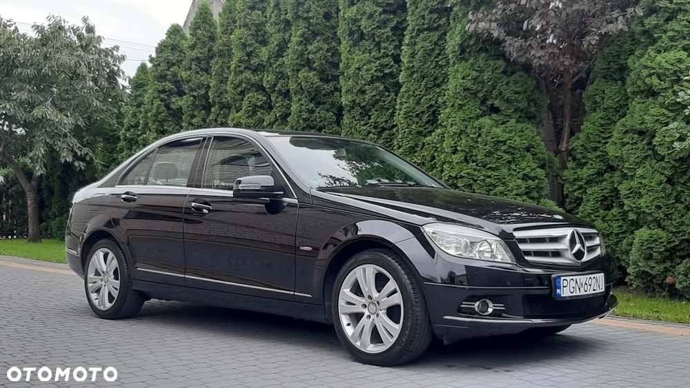 Mercedes-Benz Klasa C 180 CGI BlueEFFICIENCY Avantgarde - 2