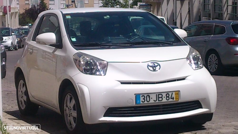 Toyota iQ 1.0 VVT-i 2 NAVI - 3