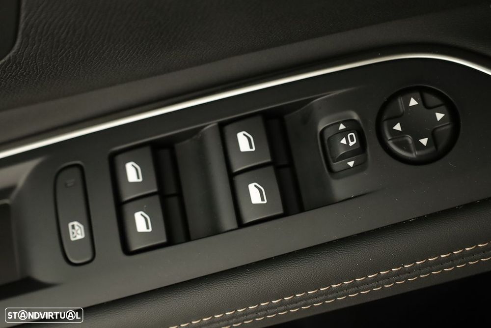 Peugeot 5008 1.2 PureTech GT EAT8 - 22