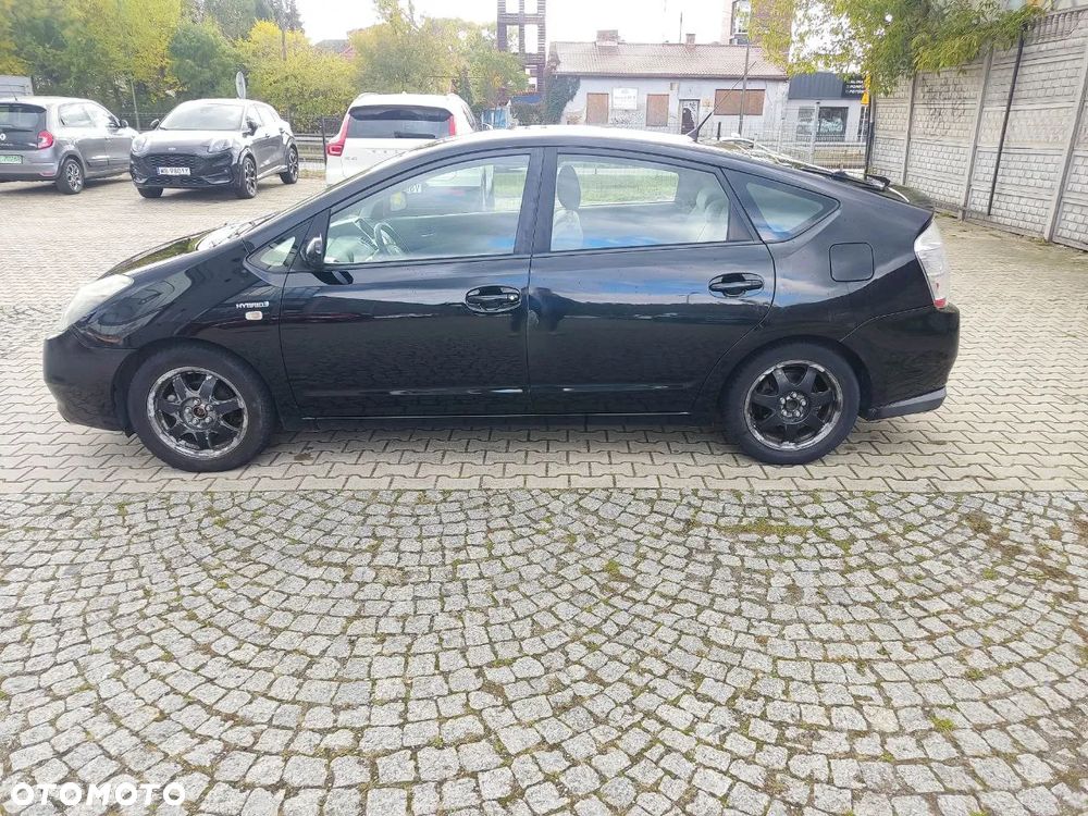 Toyota Prius 1.5 VVT-i Prestige - 4