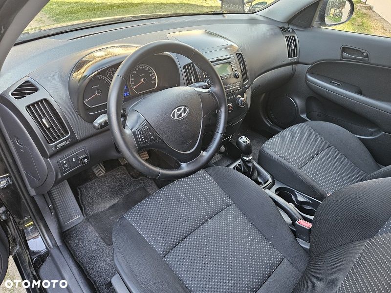 Hyundai i30 1.4 Comfort EU5 - 9