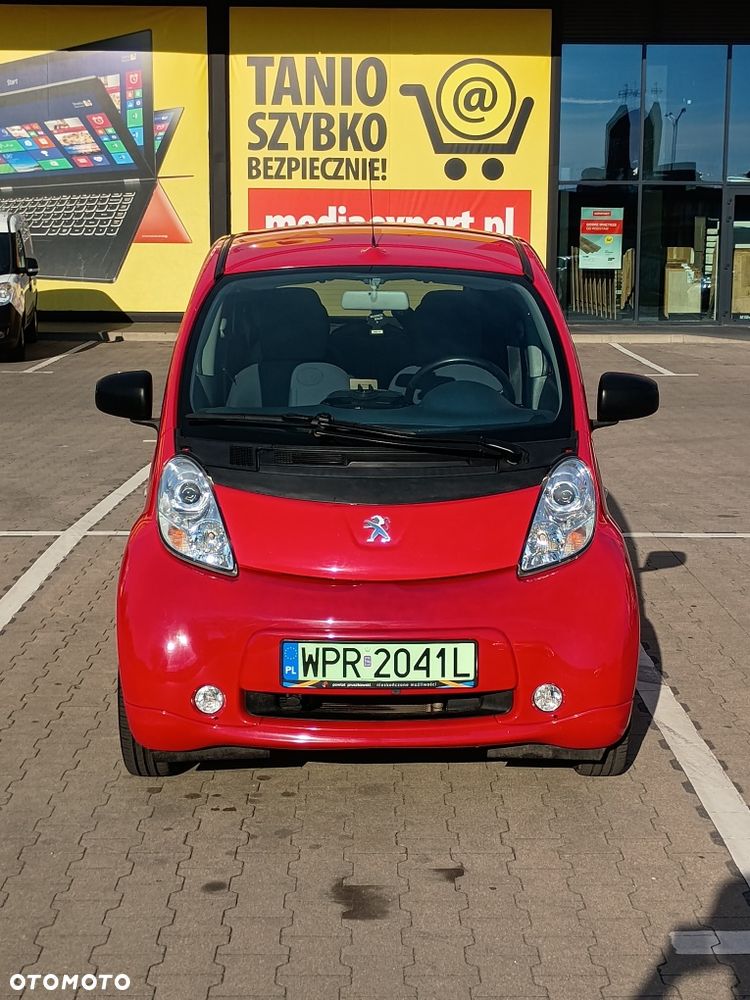 Peugeot iOn - 3