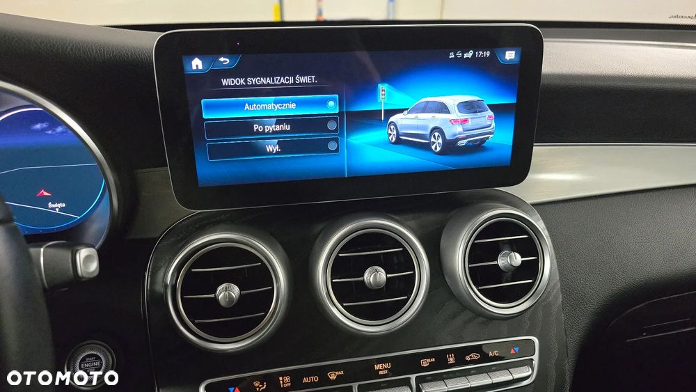 Mercedes-Benz GLC 300 de 4Matic 9G-TRONIC AMG Line Plus - 26