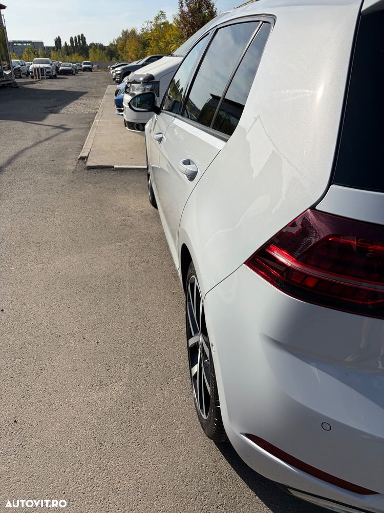 Volkswagen Golf - 13