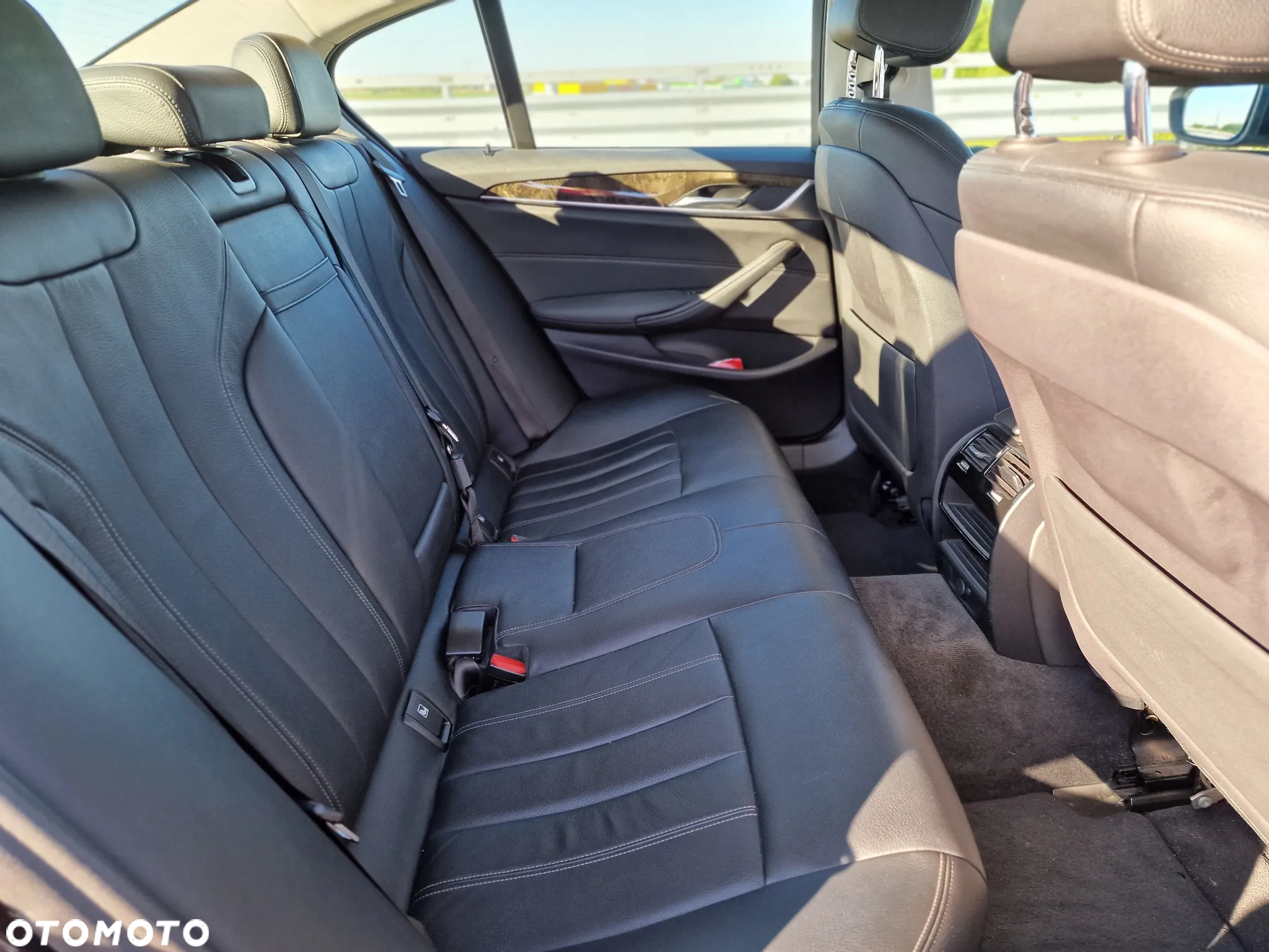 BMW Seria 5 530e iPerformance Luxury Line sport - 27