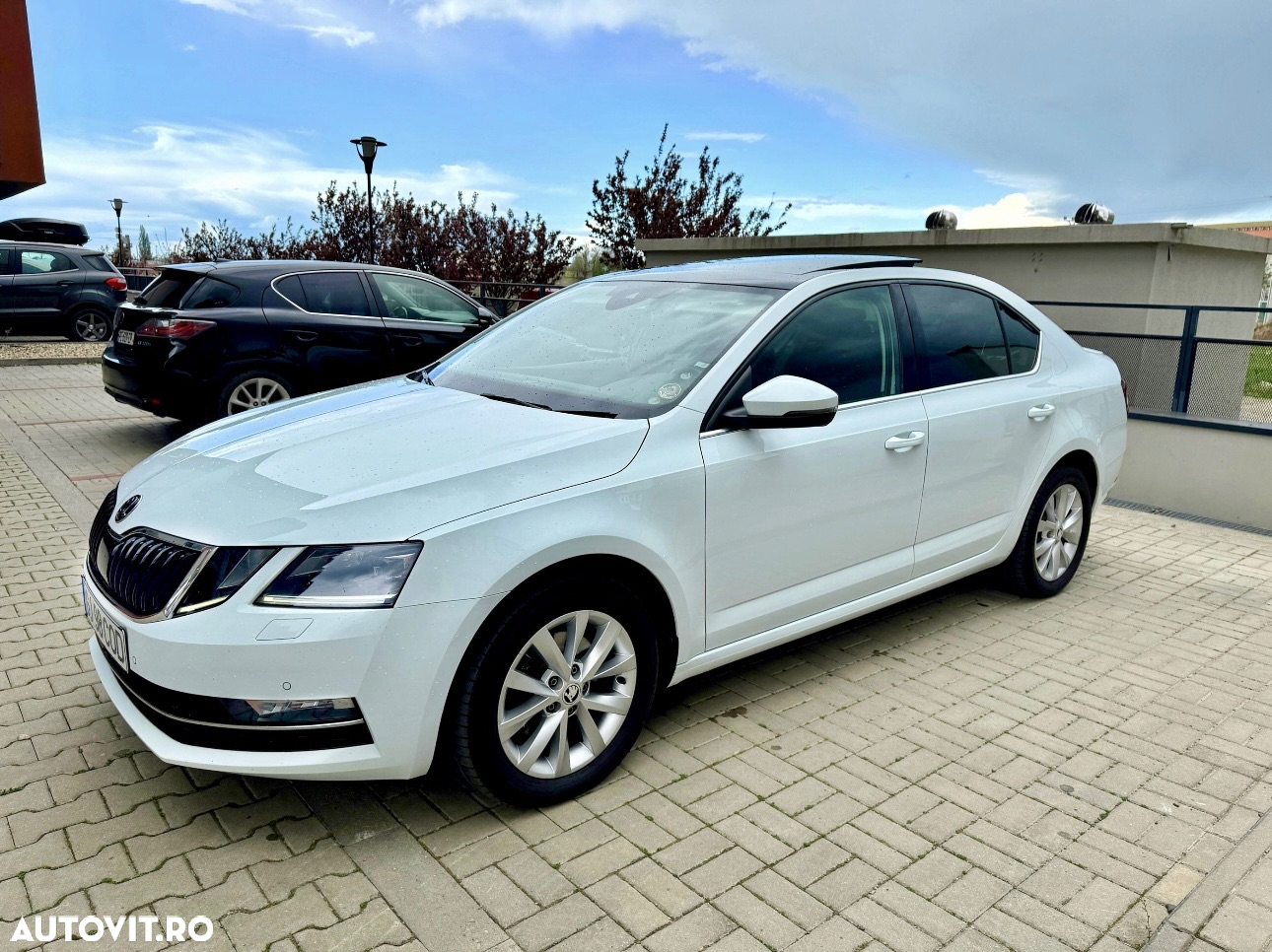 Skoda Octavia 2.0 TDI DSG Style - 2