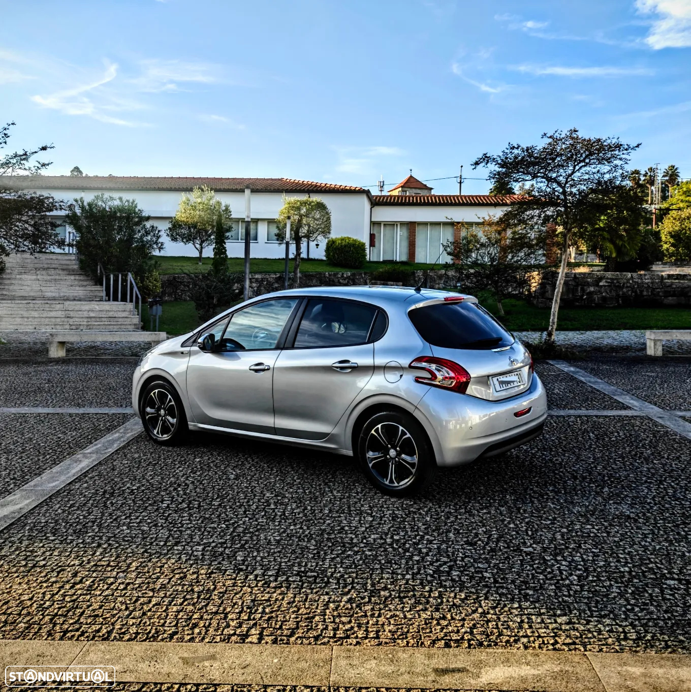 Peugeot 208 1.2 PureTech Style - 22