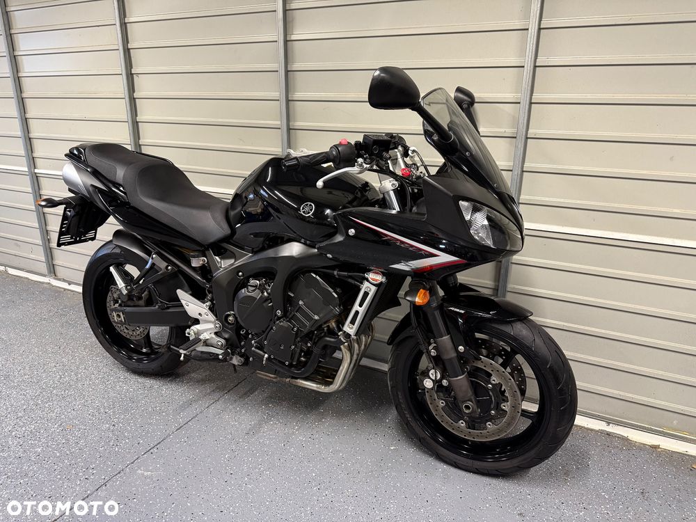 Yamaha FZ6 - 3