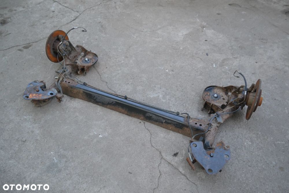 MERCEDES W415 CITAN KANGOO SANKI ZAWIESZENIA BELKA TYŁ TYLNA POMORSKIE - 3