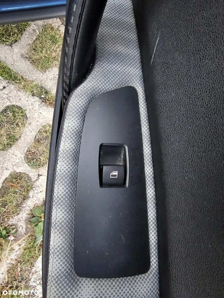 BMW Seria 1 116i - 30