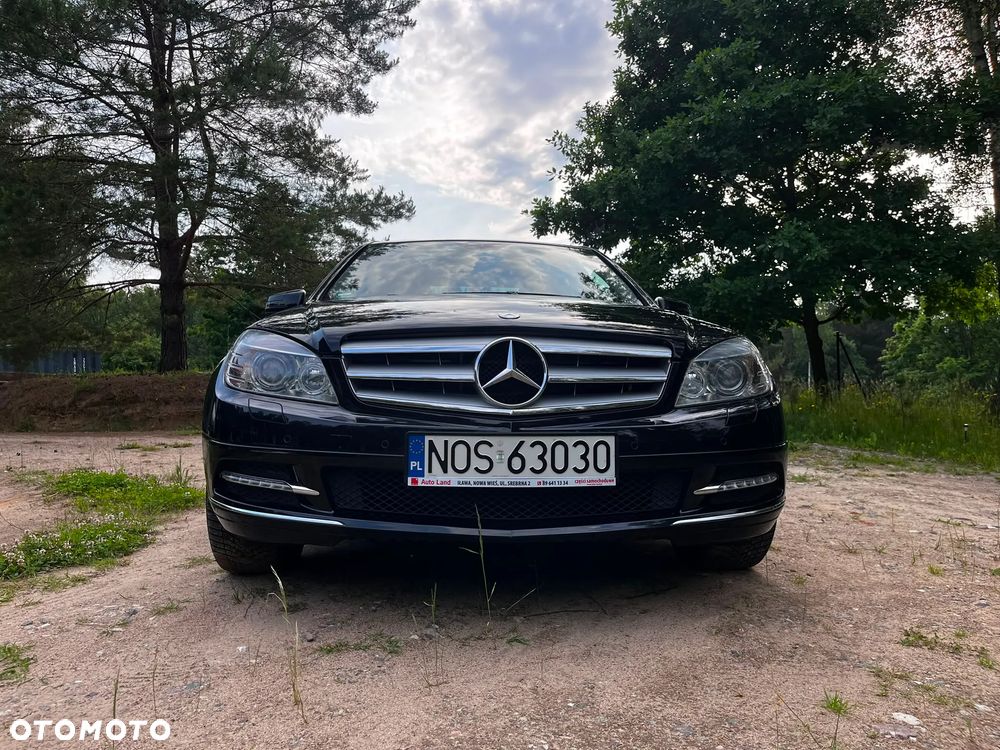 Mercedes-Benz Klasa C 180 CGI Automatik BlueEFFICIENCY Avantgarde - 7