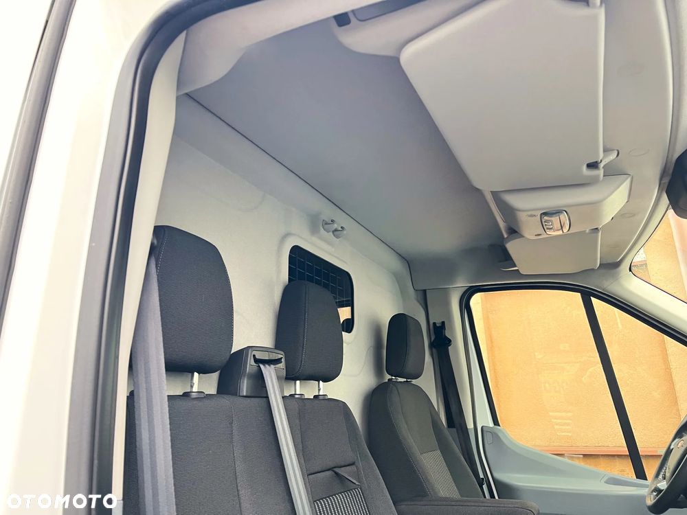 Ford Transit 2,2 L2H2 - 19