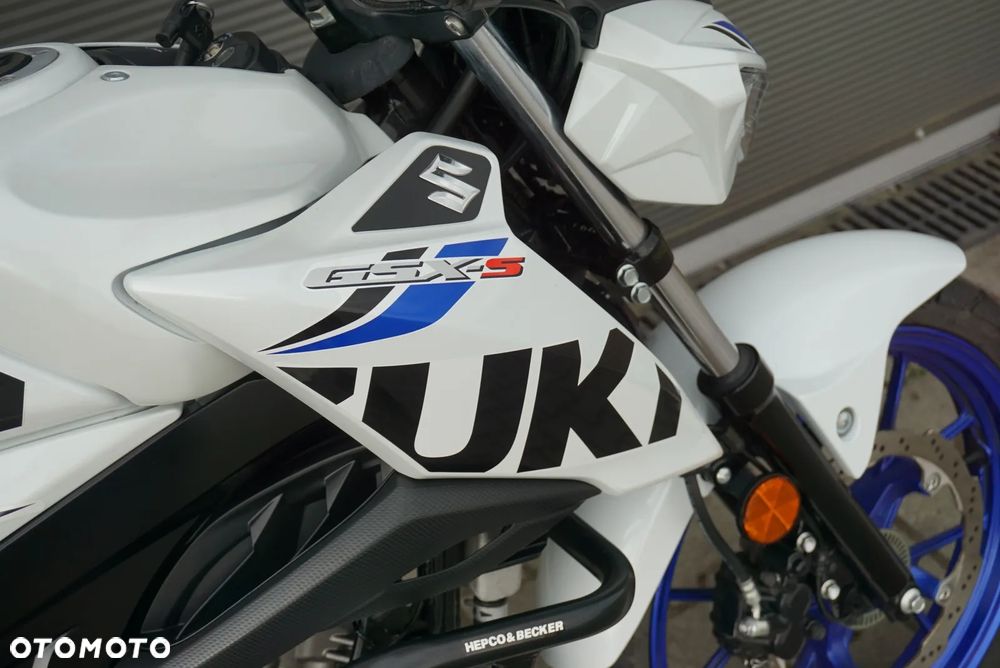 Suzuki GSX - 7