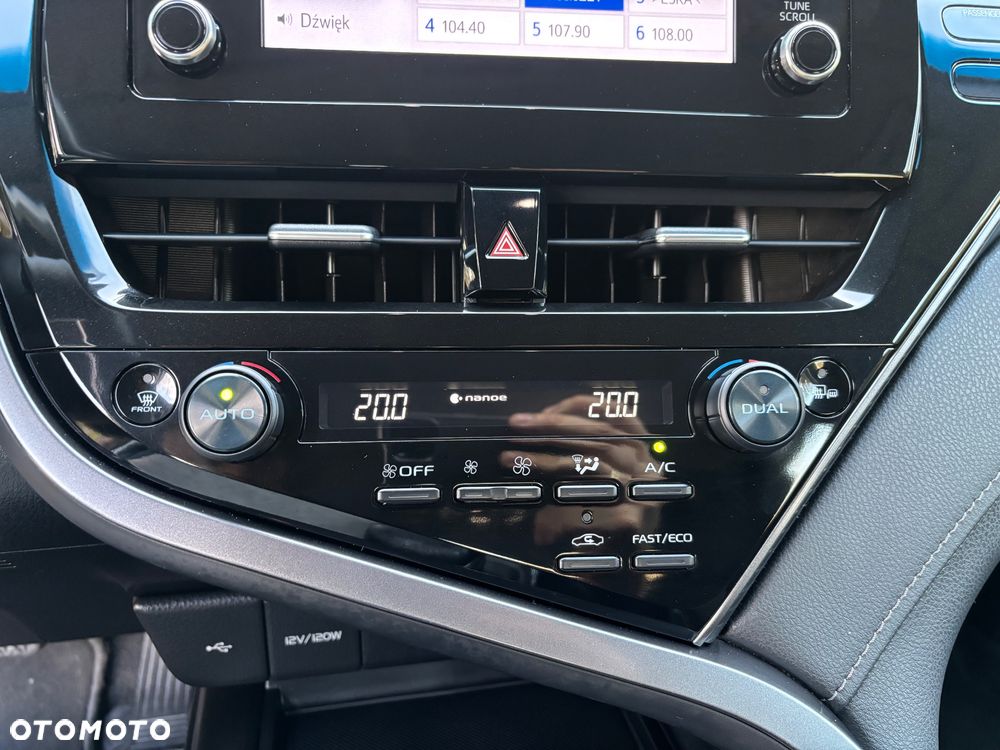 Toyota Camry - 36