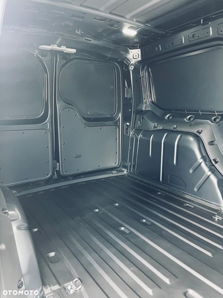 Volkswagen Caddy Cargo Maxi - 9