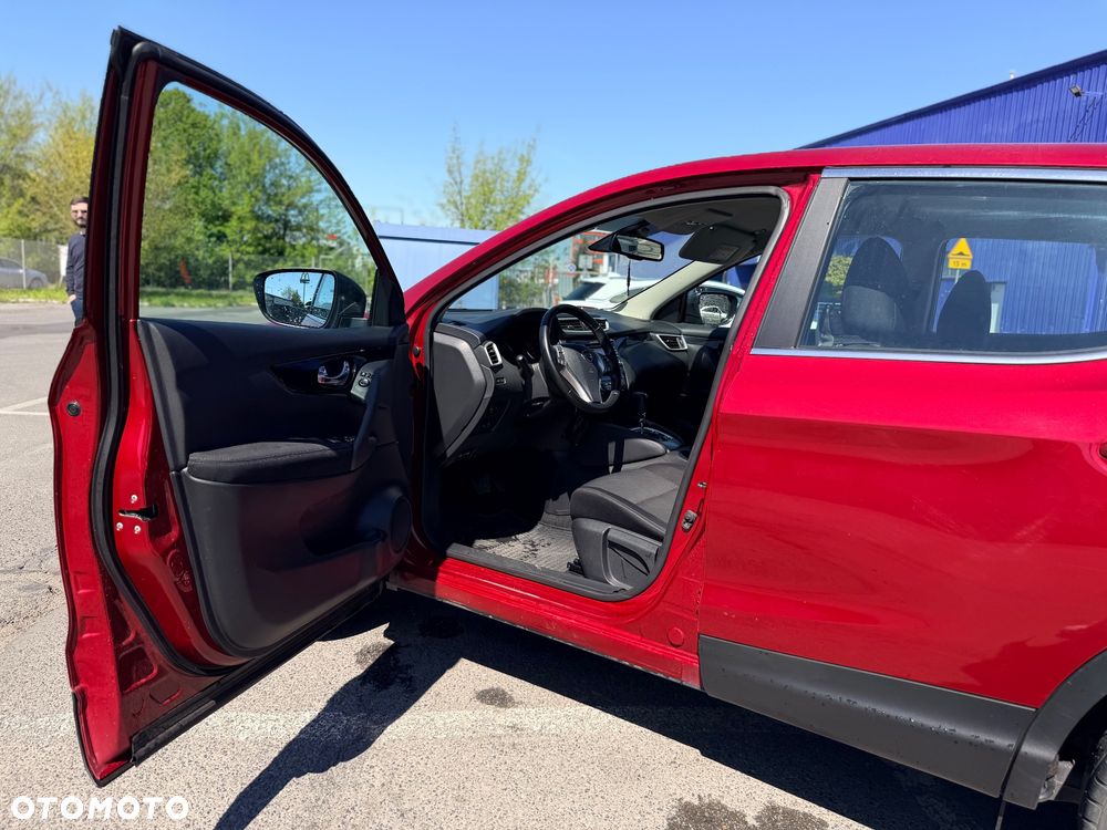 Nissan Qashqai 1.2 DIG-T N-Connecta Xtronic EU6 - 10