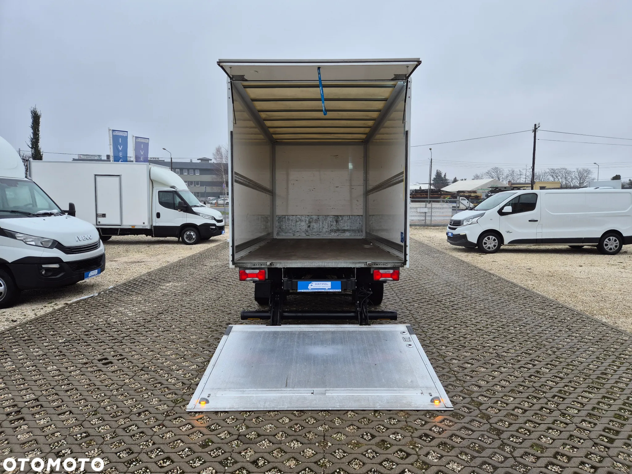 Iveco Daily 35C16, kontener 4.40m, winda 750KG - 6