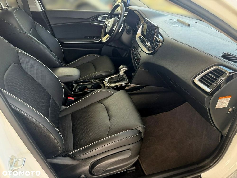 Kia XCeed - 23