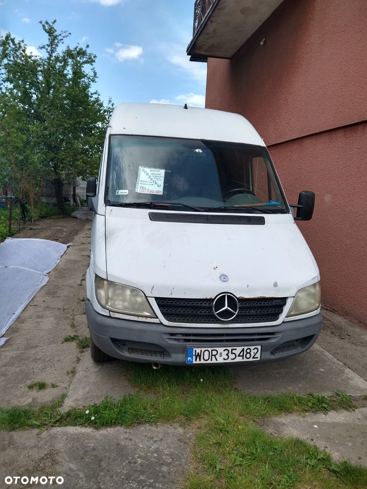 Mercedes-Benz Sprinter - 2