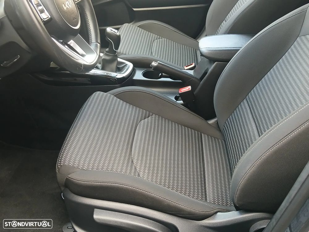 Kia Ceed SW 1.6 CRDi MHEV Dynamic - 15