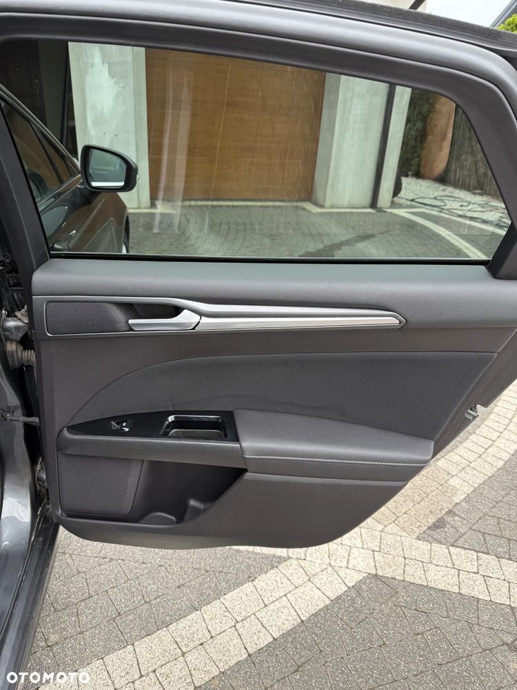 Ford Mondeo 2.0 TDCi Titanium - 20