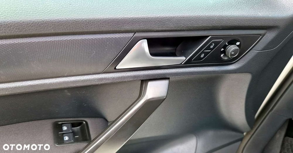 Volkswagen Caddy - 27