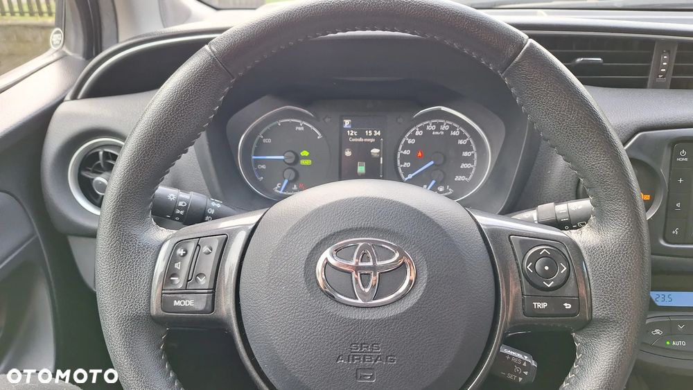 Toyota Yaris 1.5 VVT-i Y20 Club - 13