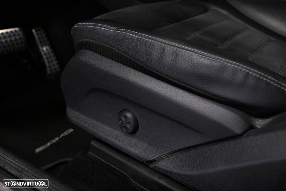 Mercedes-Benz GLC 300 e 4Matic 9G-TRONIC AMG Line - 33