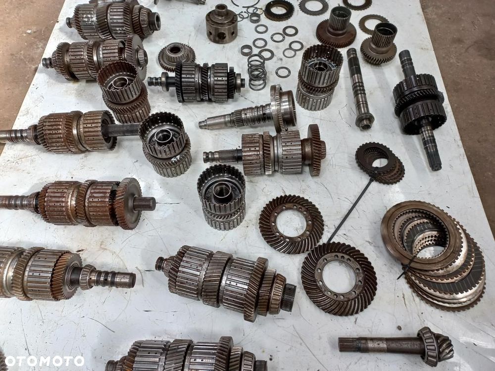 Kosz sprzęgłowy ZF POWERSHIFT Deutz Fahr ZF 209359025, 030,060 ,ZF2093359090 089, ZF2093314008368150, ZF359109,SAME,LAMBORGHINI ,CASE,NEW HOLLAND, wałek,koło zębate,tryb,atak,tarczki,agrotron,2093.268.037  0.900.0954.5 hurlimann 0.900.0883.8  2093268034  cnh 2093.268.019 2093368041, - 8