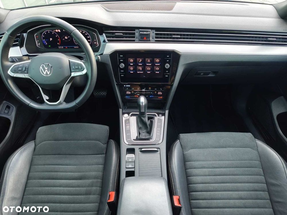 Volkswagen Passat 1.5 TSI EVO Elegance DSG - 5