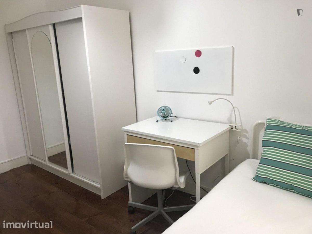 Quarto - localizado em Arroios Lisbon - Grande imagem: 5/18