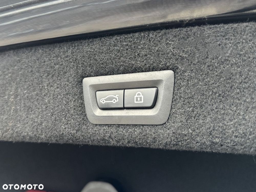 BMW Seria 7 - 26