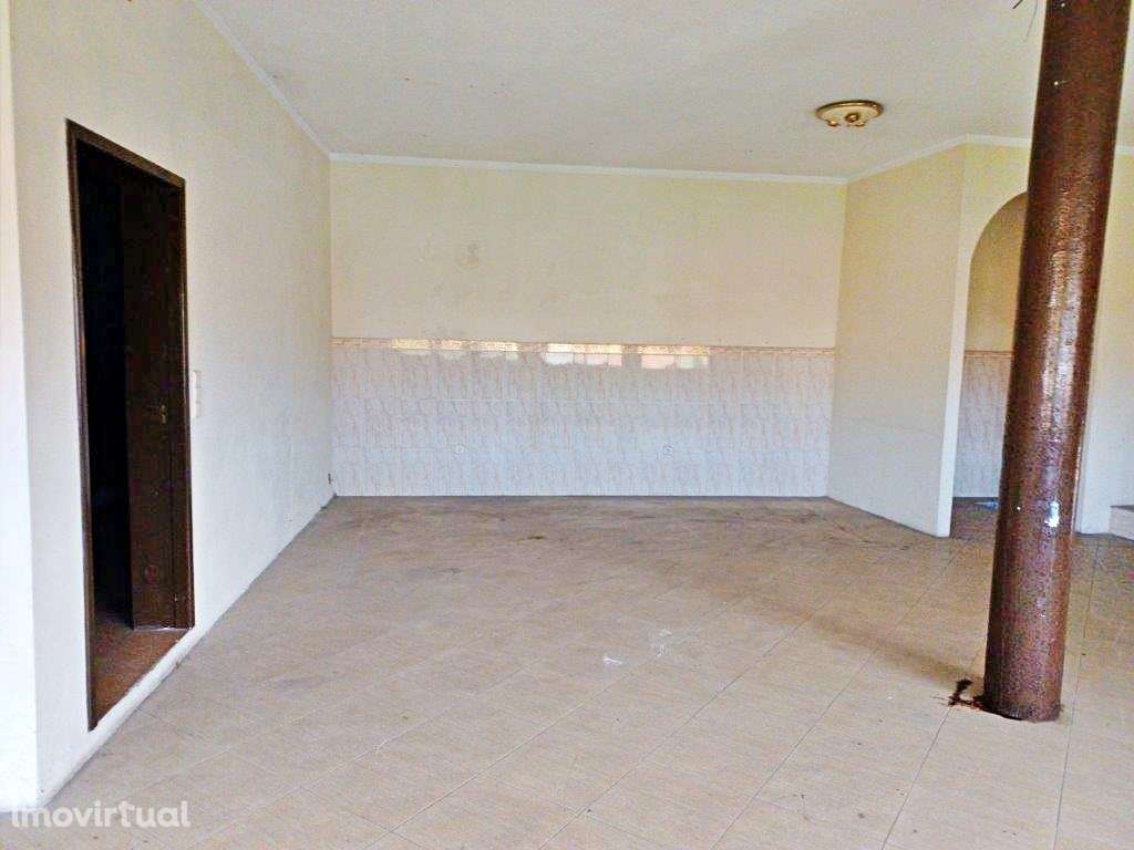 2 habitações T3 e 2 espaços comerciais - Grande imagem: 5/22