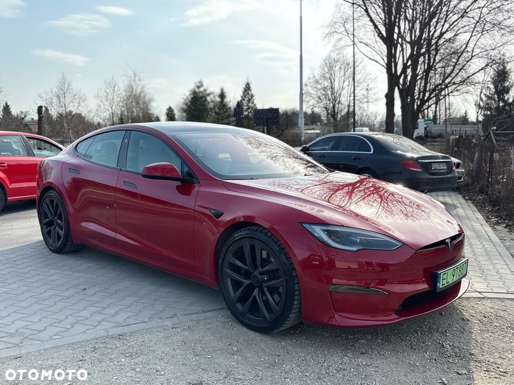Tesla Model S - 1