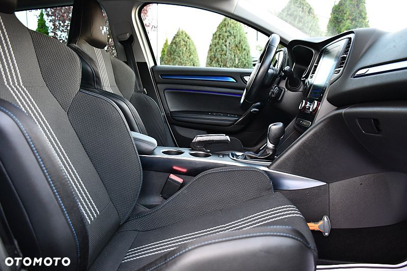 Renault Megane ENERGY TCe 205 EDC GT - 7