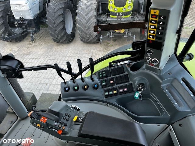 Claas arion 640 - 11