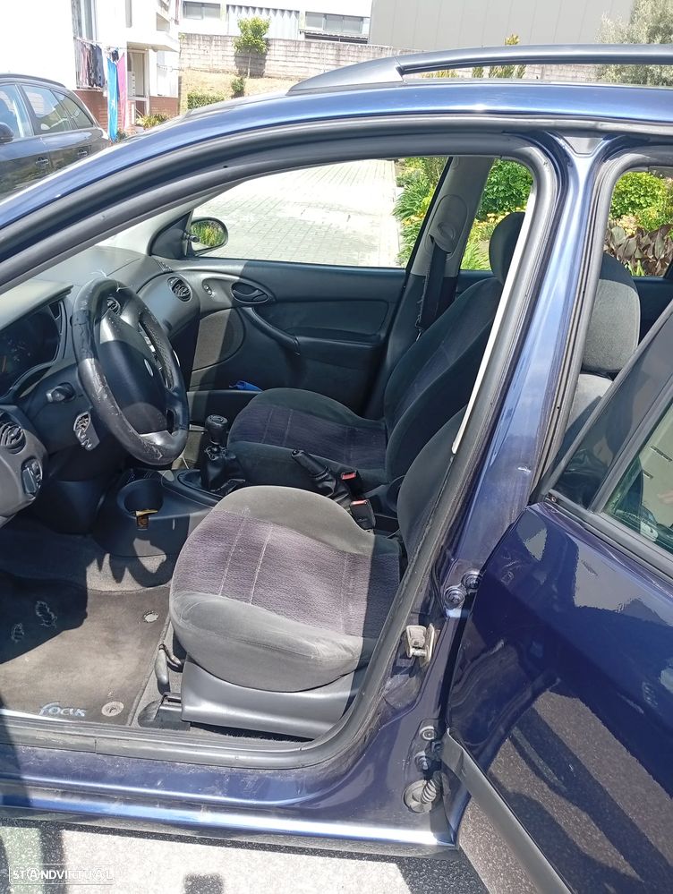 Ford Focus SW 1.8 TDdi Comfort - 10