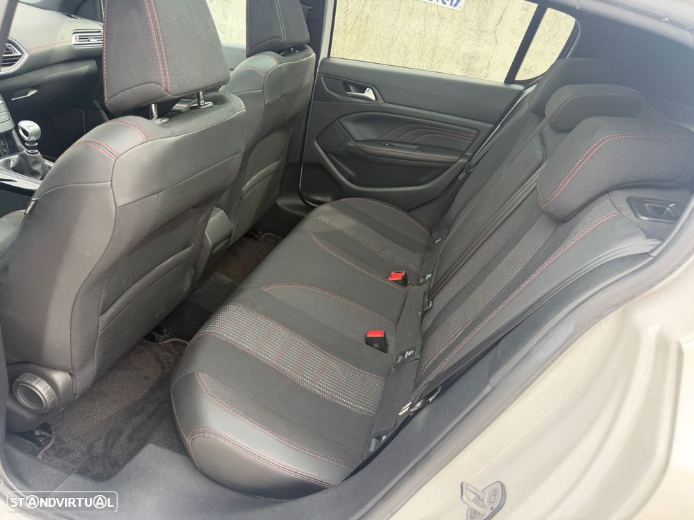 Peugeot 308 1.2 PureTech GT Line - 14