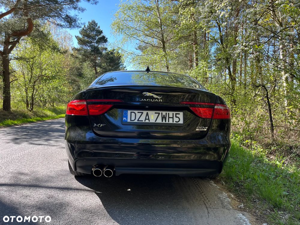 Jaguar XF 20d AWD R-Sport - 14