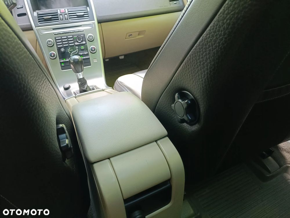 Volvo XC 60 DRIVe R Design - 24
